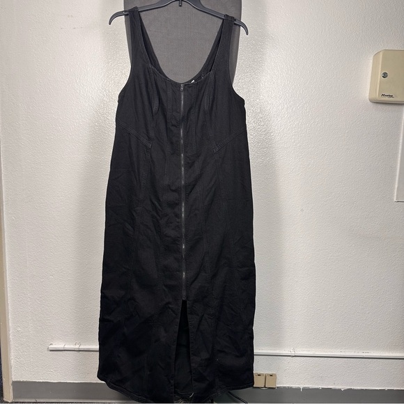 Universal Thread | Black Denim Midi Dress - Picture 1 of 7